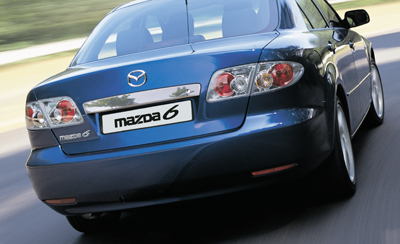 Guarnição do puxador da tampa do p/bagagens (HB de 5 portas)