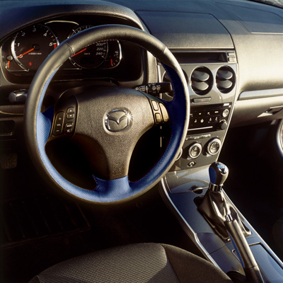 Alavanca do travão de mão (HB de 5 portas, CS de 4 portas, Station Wagon)