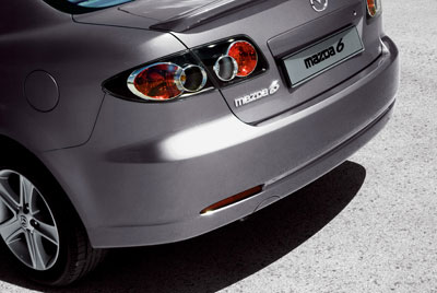 P/choques traseiro aerodinâmico (Station Wagon)